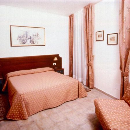 Hotel San Pietro Asyż Zewnętrze zdjęcie
